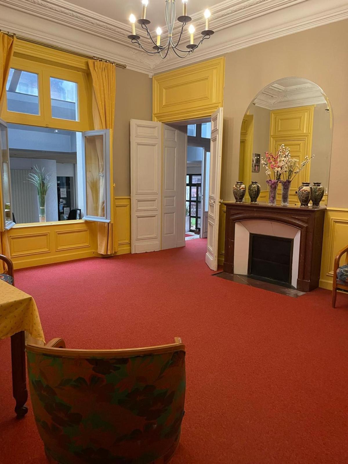 Hotel Le Beau Site Жьен Экстерьер фото