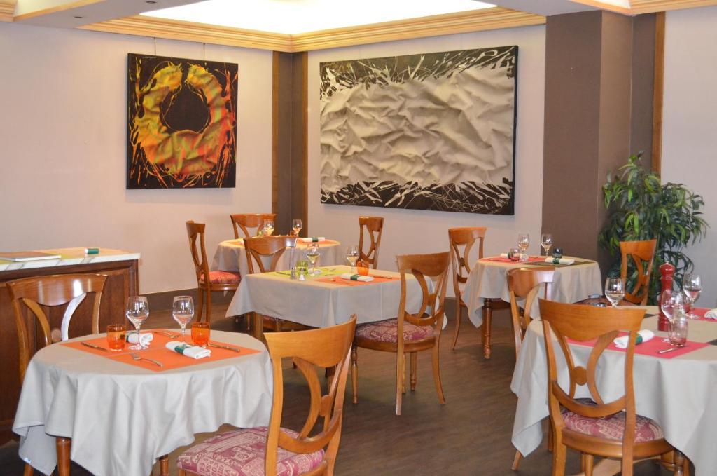 Hotel Le Beau Site Жьен Экстерьер фото