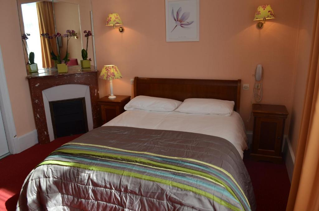 Hotel Le Beau Site Жьен Номер фото