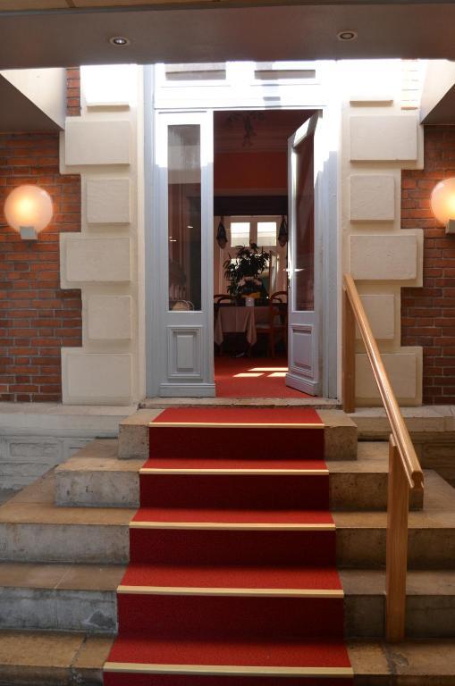 Hotel Le Beau Site Жьен Экстерьер фото