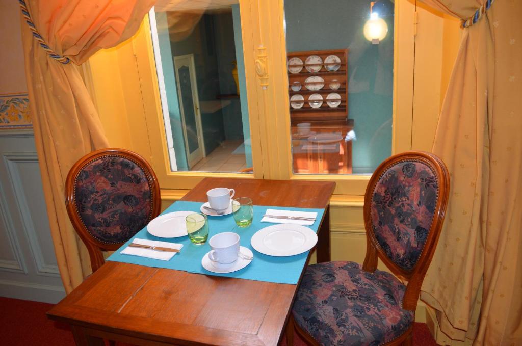 Hotel Le Beau Site Жьен Экстерьер фото